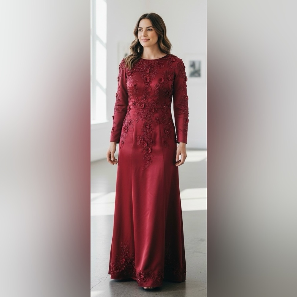 Burgundy Floral Appliqué Long Sleeve Evening Gown Formal Dress 2P Petite A-Line